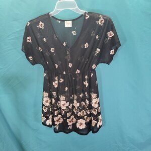 Floral Print V-Neck Maternity Top By SirenLily - Size S 100% Polyester Black & W